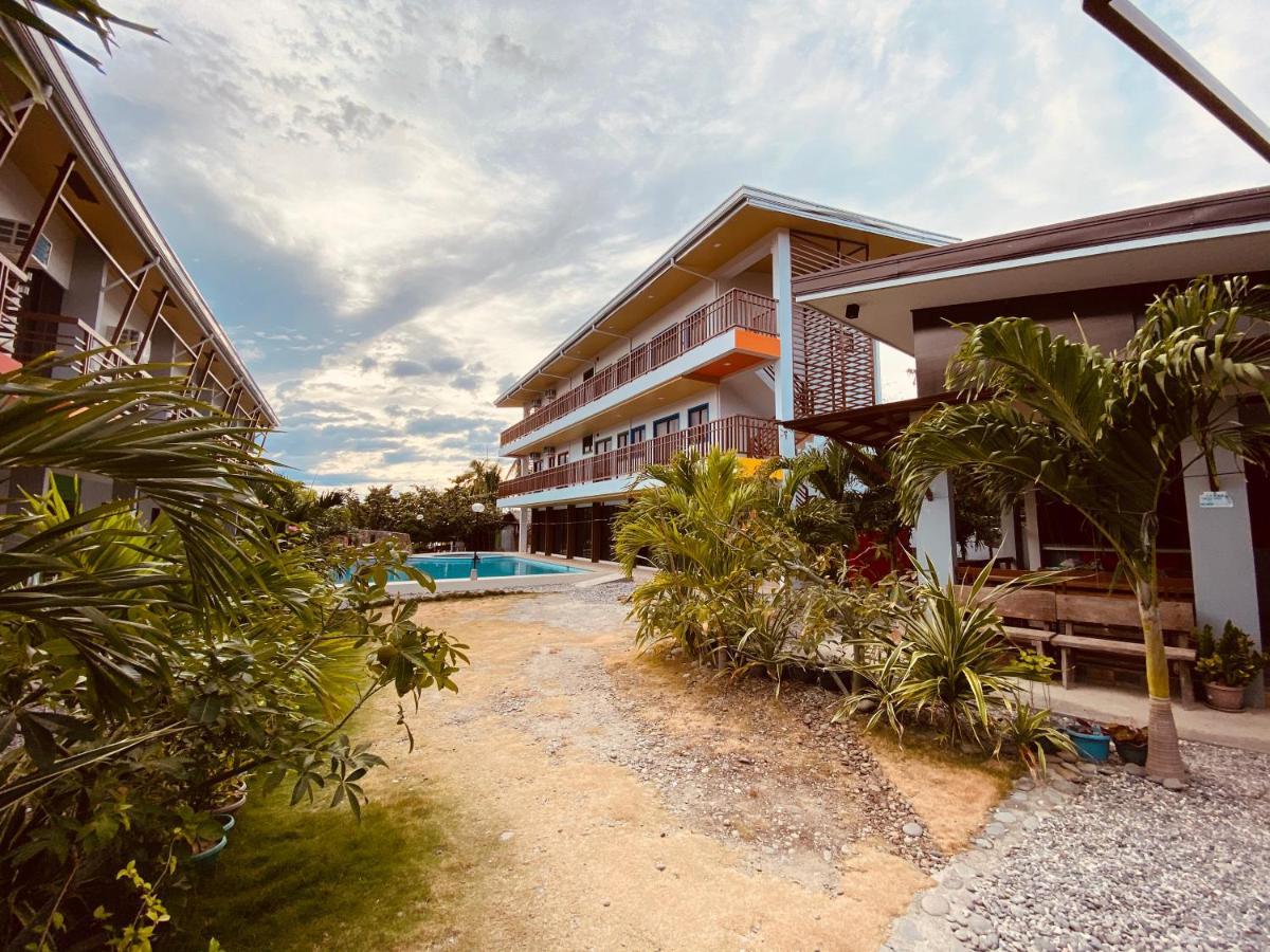 Cerca Parola Beach Resort Malabrigo Exterior photo